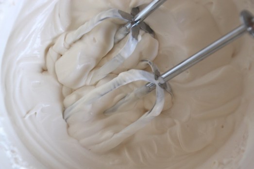 Baileys Whipped Cream {{Baking Bytes}}