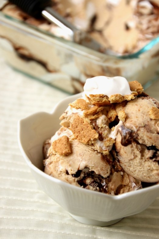 S'mores Ice Cream {{Baking Bytes}}