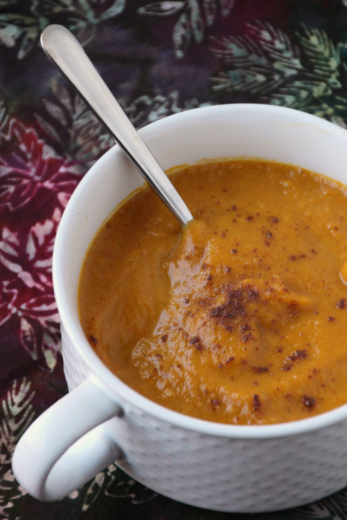 Chai Butternut Squash Soup {{Baking Bytes}}