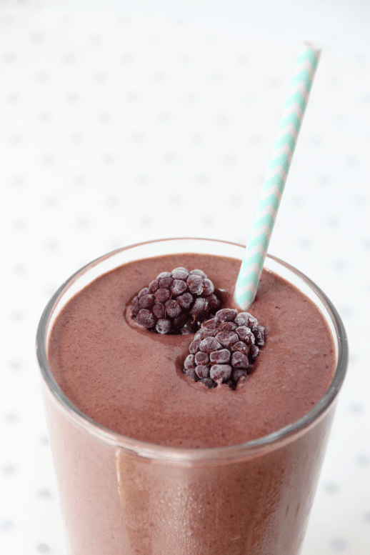 Blackberry Chocolate Smoothie {{Baking Bytes}}